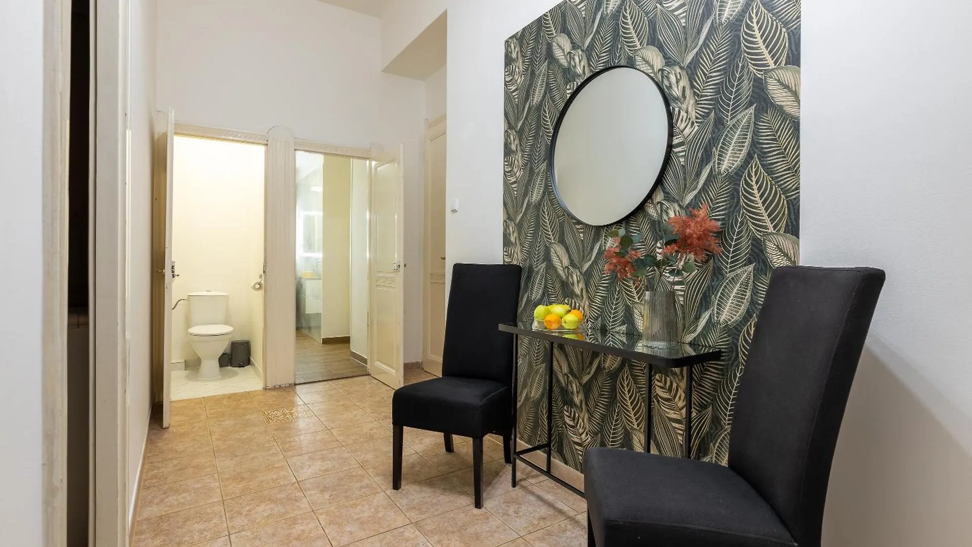 Spacious 2-Bedroom Apartment In Old Town براغ